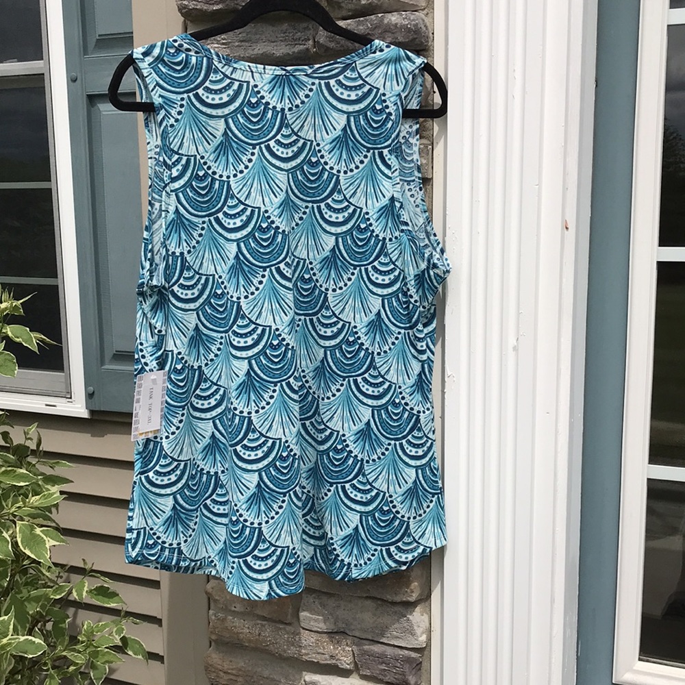 LuLaRoe Tank Top size 3XL new with tags blue scalloped print - Picture 6 of 6